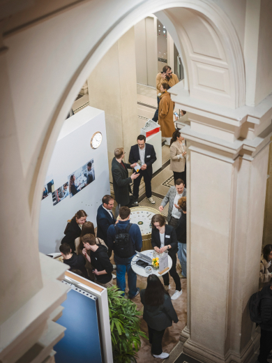 Le regard de diplômé⸱e⸱s